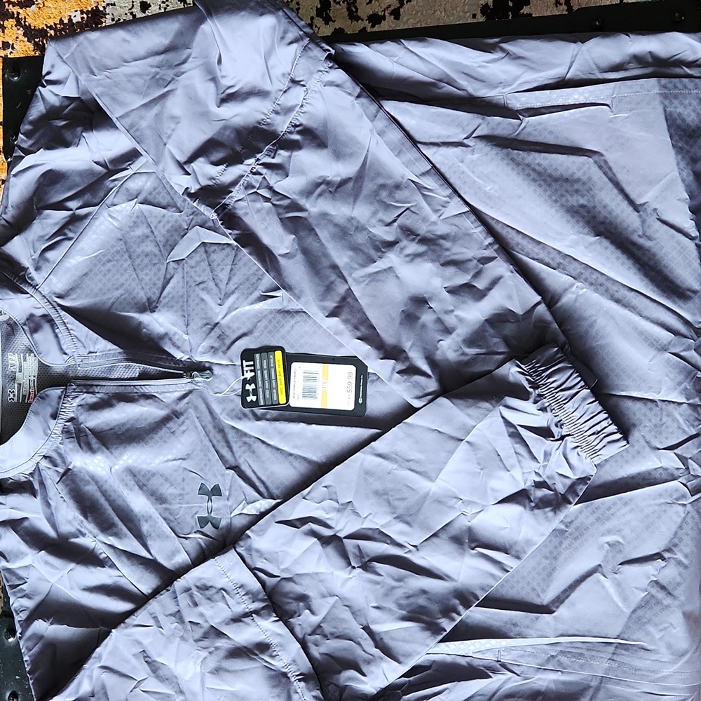 Under Armour Windbreaker